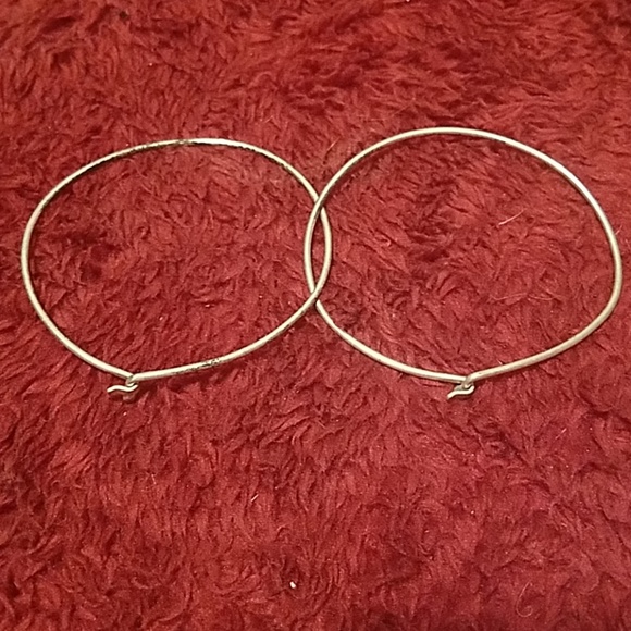 2 silver Bangles - Picture 1 of 2